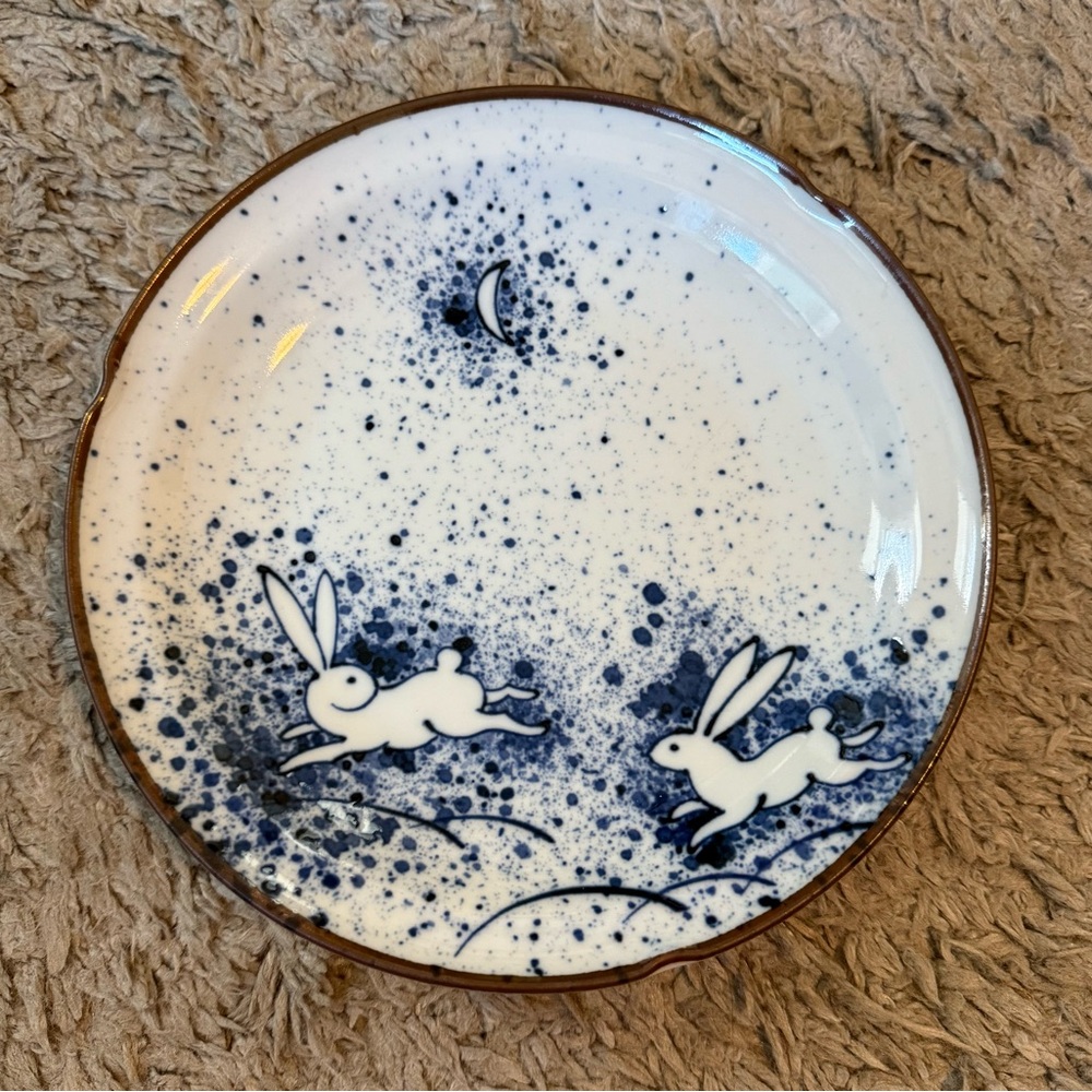 Kotobuki Tsukiusagi Rabbit & Moon Plate Made in Japan